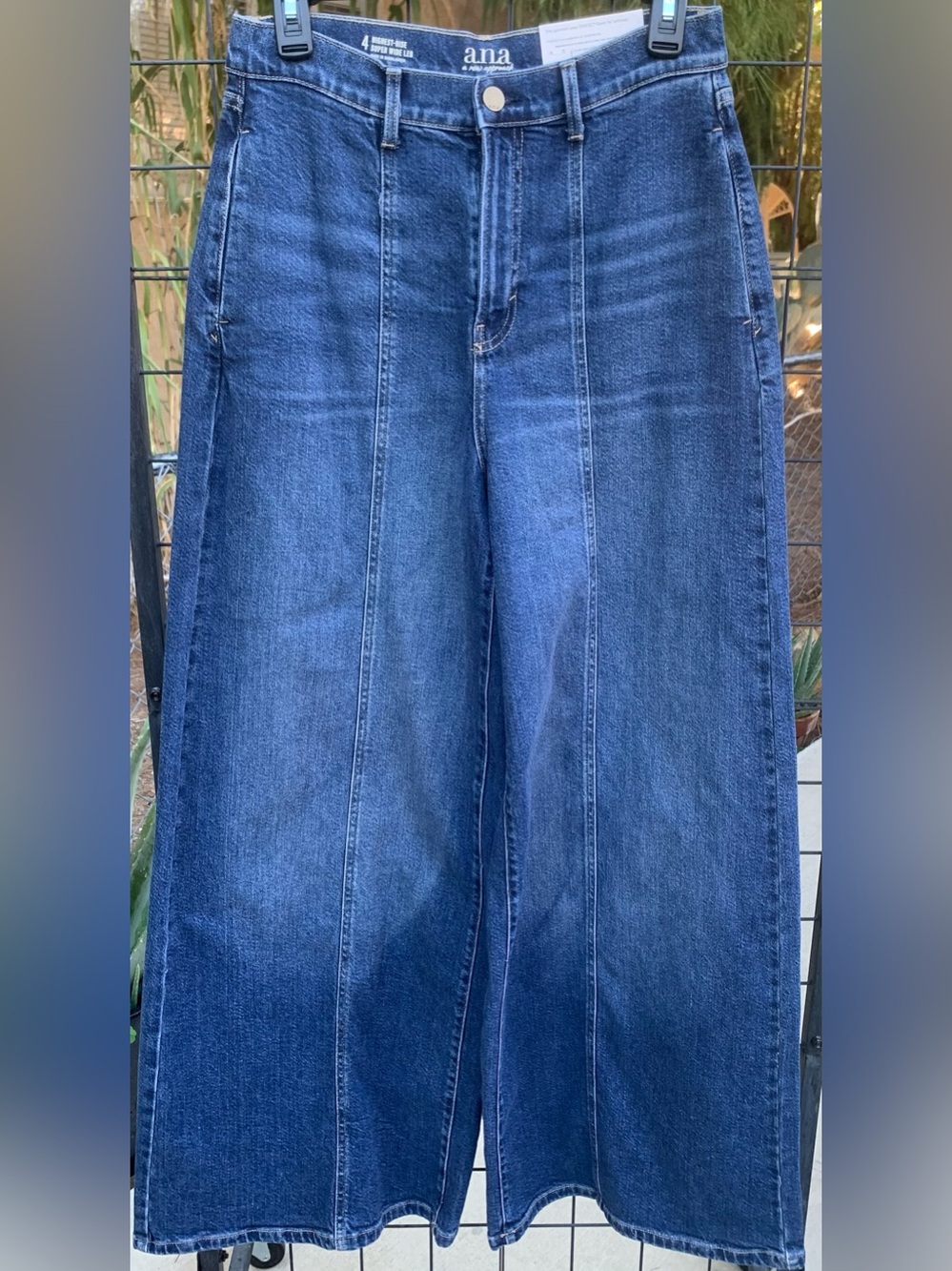 NWT a.n.a Classic Highest rise Super Wide-Leg Jeans in Dark Blue